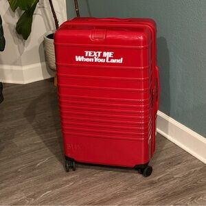 BEIS The Large Check-In Roller in Text Me Red